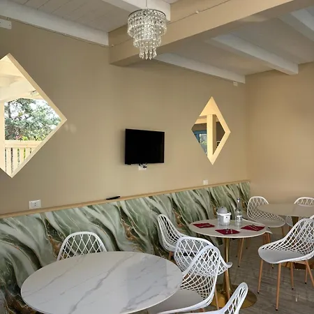 El Bisagra Bed and Breakfast