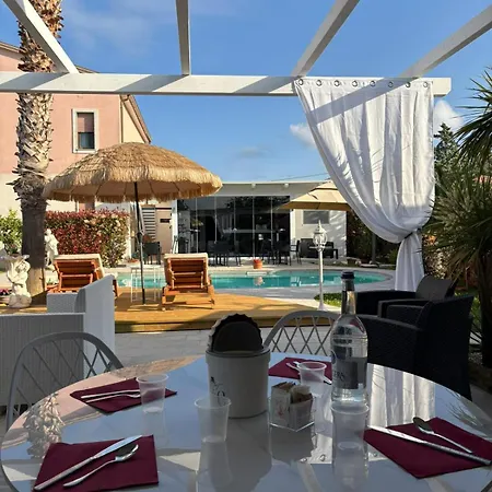 El Bisagra Bed and Breakfast 4*